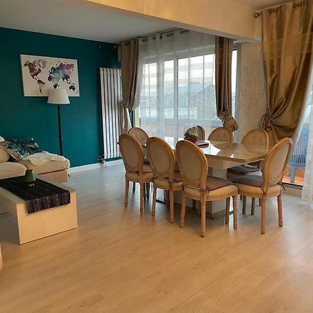 Bel Appartement Lumineux De 100M2 6 Places 3 Chambres Au 3E Etage Avec Ascenseur -A 5Mn A Pied Du Parc Des Expositions Congres De Dijon Et Eng Et 10Mn Du Centre Ville Place Parking Devant L'Immeuble Bagian luar foto