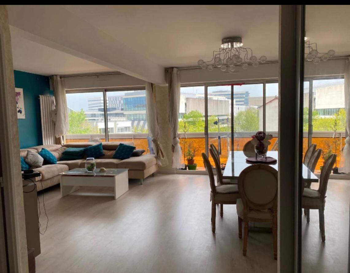Bel Appartement Lumineux De 100M2 6 Places 3 Chambres Au 3E Etage Avec Ascenseur -A 5Mn A Pied Du Parc Des Expositions Congres De Dijon Et Eng Et 10Mn Du Centre Ville Place Parking Devant L'Immeuble Bagian luar foto