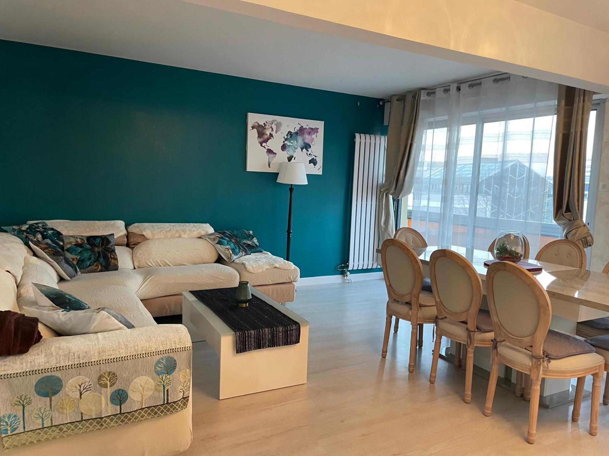 Bel Appartement Lumineux De 100M2 6 Places 3 Chambres Au 3E Etage Avec Ascenseur -A 5Mn A Pied Du Parc Des Expositions Congres De Dijon Et Eng Et 10Mn Du Centre Ville Place Parking Devant L'Immeuble Bagian luar foto