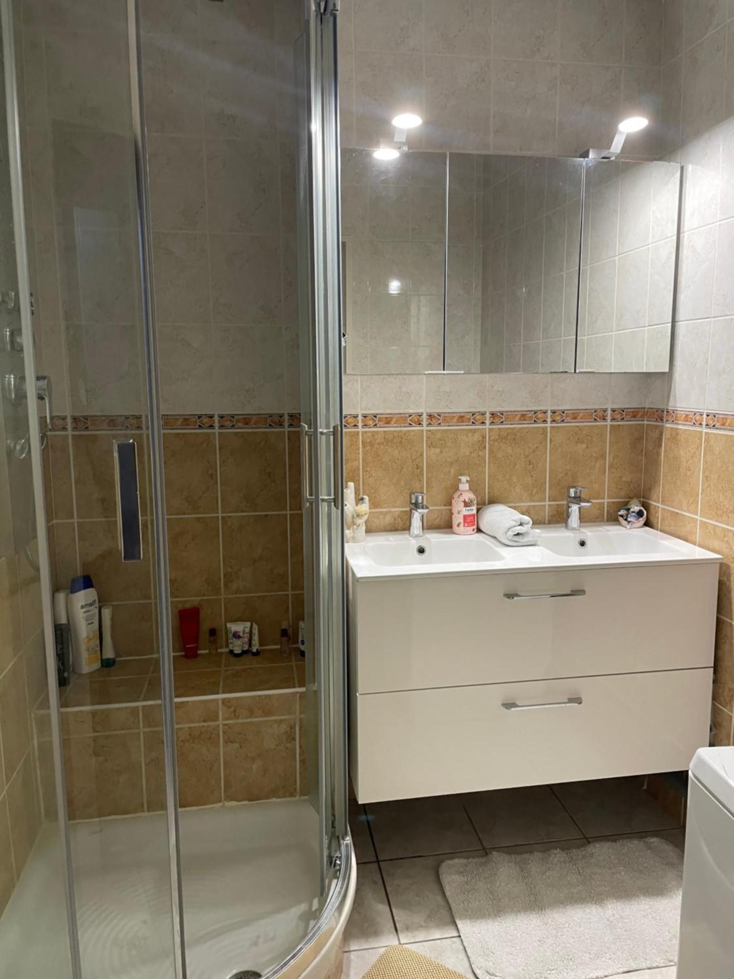 Bel Appartement Lumineux De 100M2 6 Places 3 Chambres Au 3E Etage Avec Ascenseur -A 5Mn A Pied Du Parc Des Expositions Congres De Dijon Et Eng Et 10Mn Du Centre Ville Place Parking Devant L'Immeuble Bagian luar foto