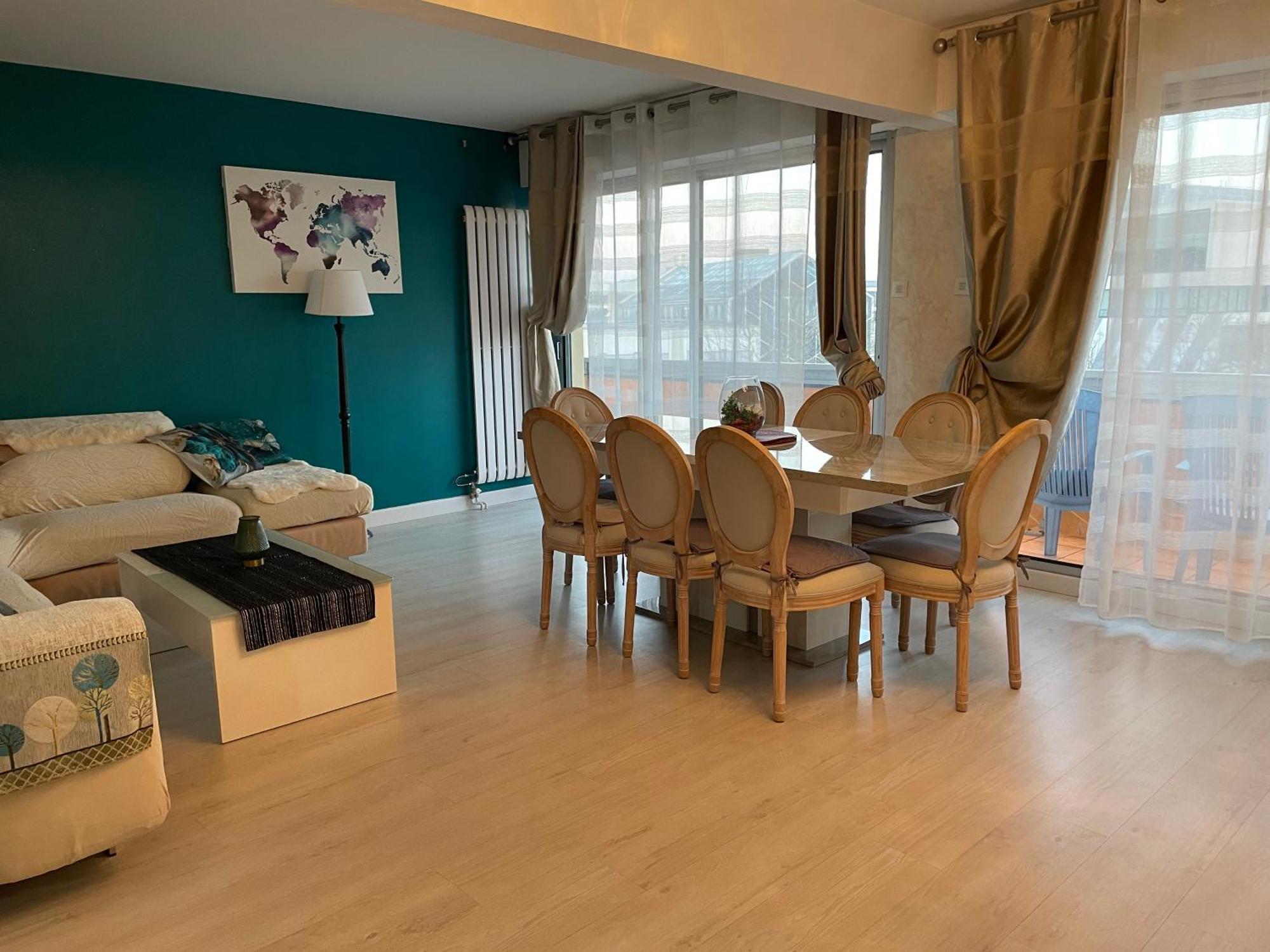 Bel Appartement Lumineux De 100M2 6 Places 3 Chambres Au 3E Etage Avec Ascenseur -A 5Mn A Pied Du Parc Des Expositions Congres De Dijon Et Eng Et 10Mn Du Centre Ville Place Parking Devant L'Immeuble Bagian luar foto